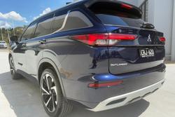 2023 Mitsubishi Outlander Exceed