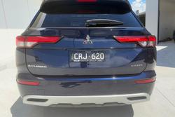 2023 Mitsubishi Outlander Exceed