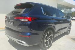 2023 Mitsubishi Outlander Exceed
