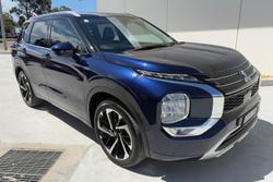 2023 Mitsubishi Outlander Exceed