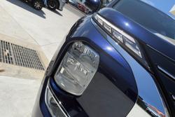 2023 Mitsubishi Outlander Exceed