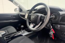 2018 Toyota Hilux SR