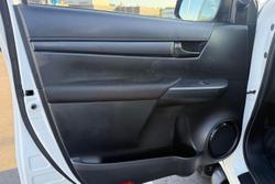 2022 Toyota Hilux SR