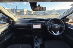 2022 Toyota Hilux SR