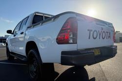 2022 Toyota Hilux SR