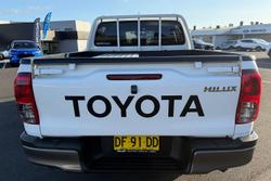 2022 Toyota Hilux SR