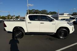 2022 Toyota Hilux SR