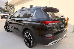 2023 Mitsubishi Outlander PHEV Exceed