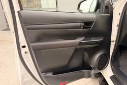 2023 Toyota Hilux SR