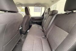 2023 Toyota Hilux SR