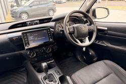 2023 Toyota Hilux SR