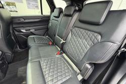 2022 Ford Everest Platinum