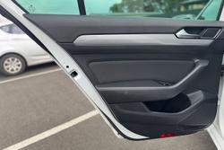 2022 Volkswagen Passat 140TSI Business