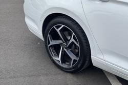 2022 Volkswagen Passat 140TSI Business