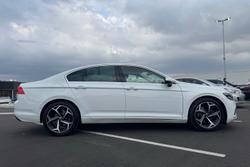 2022 Volkswagen Passat 140TSI Business