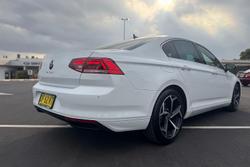 2022 Volkswagen Passat 140TSI Business