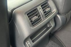 2022 Nissan Navara ST-X