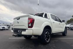 2022 Nissan Navara ST-X