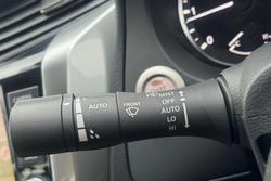 2022 Nissan Navara ST-X