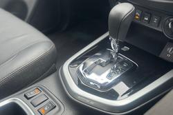 2022 Nissan Navara ST-X