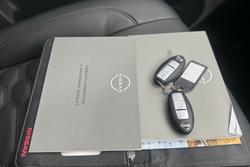 2022 Nissan Navara ST-X