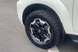 2022 Nissan Navara ST-X