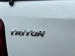 2022 Mitsubishi Triton GLX