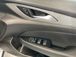 2018 Holden Commodore LT