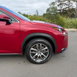 2017 Lexus NX 300h Luxury