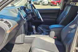 2023 Toyota Landcruiser Prado VX