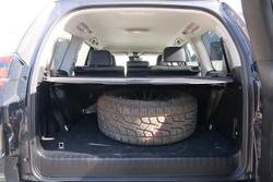 2023 Toyota Landcruiser Prado VX