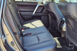 2023 Toyota Landcruiser Prado VX