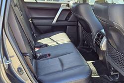 2023 Toyota Landcruiser Prado VX