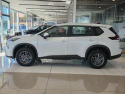 2025 Nissan X-TRAIL ST