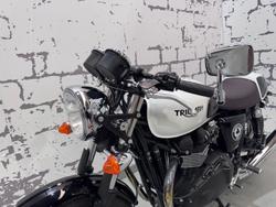 2015 Triumph Thruxton Ace Cafe Special Edition Thruxton White