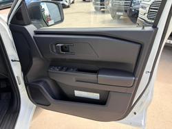 2025 Mitsubishi Triton GLX