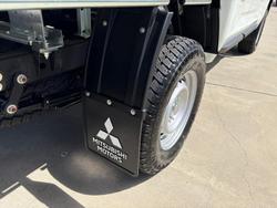 2025 Mitsubishi Triton GLX