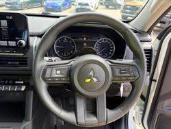 2025 Mitsubishi Triton GLX