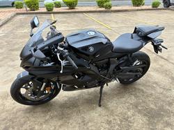 2025 Yamaha YZF-R7LA Black