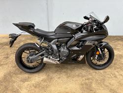 Yamaha YZF-R7LA