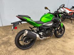 2025 Kawasaki Z500 Green