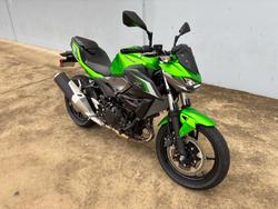 2025 Kawasaki Z500 Green