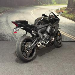 2025 Yamaha YZF-R7LA BLACK