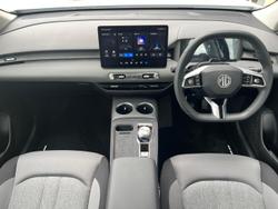 2025 MG MGS5 EV Excite 49