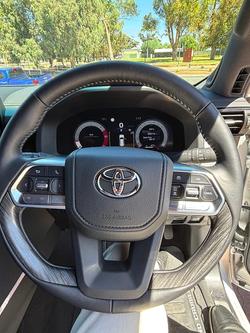 2025 Toyota Landcruiser Sahara ZX FJA300R 4X4 Dual Range Silver Pearl