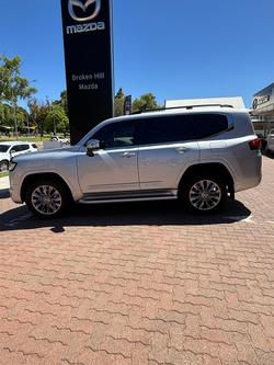 2025 Toyota Landcruiser Sahara ZX