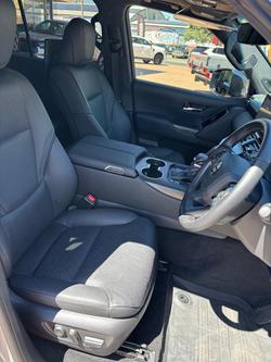 2025 Toyota Landcruiser Sahara ZX