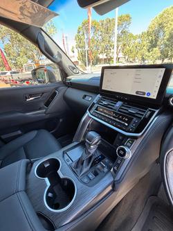 2025 Toyota Landcruiser Sahara ZX