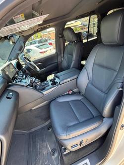 2025 Toyota Landcruiser Sahara ZX