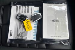 2020 Isuzu MU-X LS-T